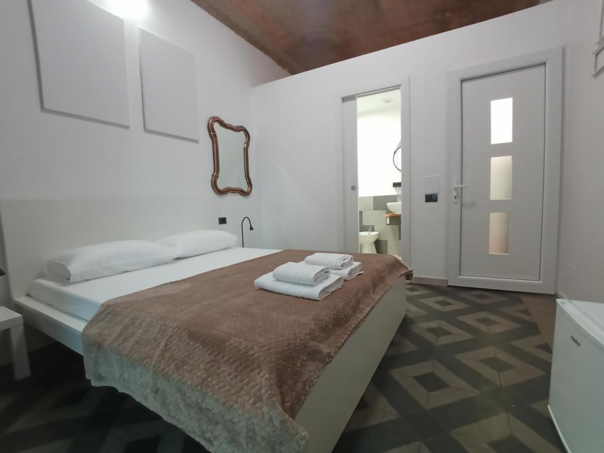 Artdeco Rooms Турин Екстер'єр фото